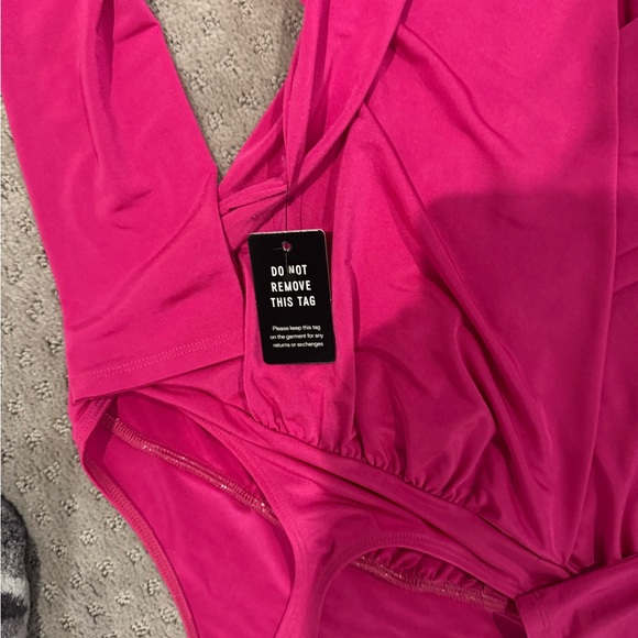 Express deep V bodysuit - Picture 4 of 5